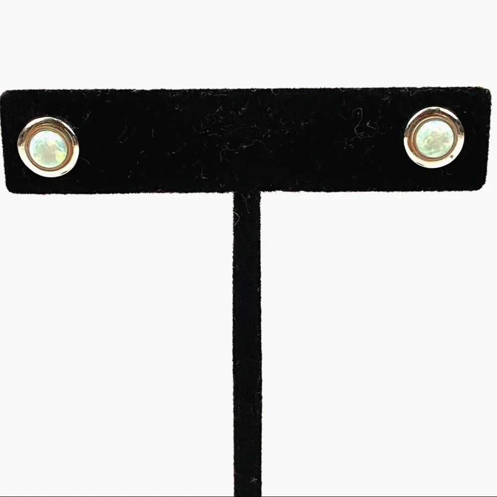 Opal studded earrings - Picture 2 of 5